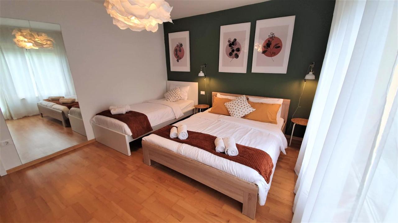 Apartment And Rooms Hisa Sonca โคบาริด ภายนอก รูปภาพ