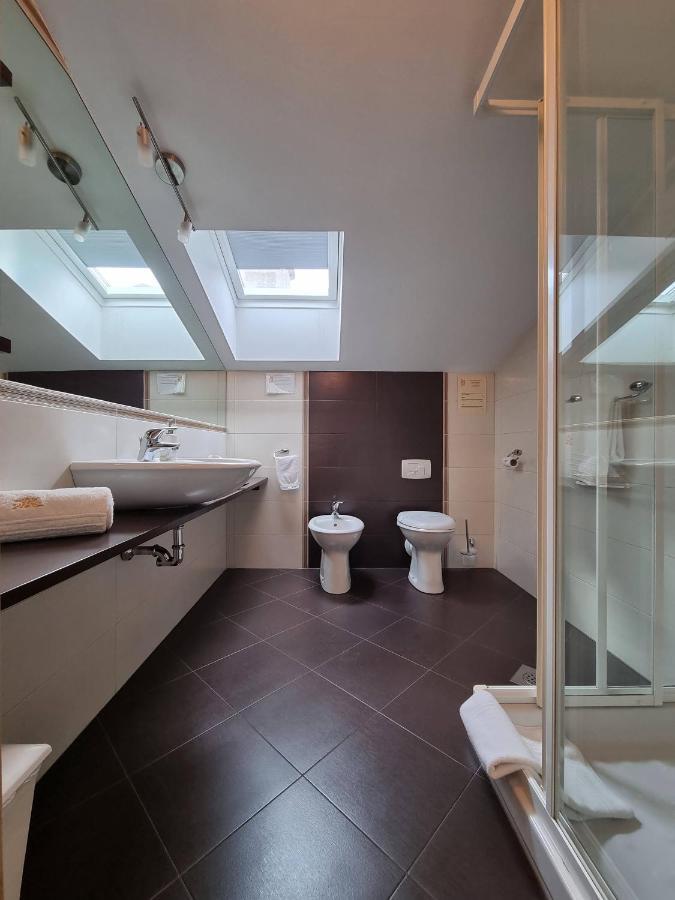 Apartment And Rooms Hisa Sonca โคบาริด ภายนอก รูปภาพ