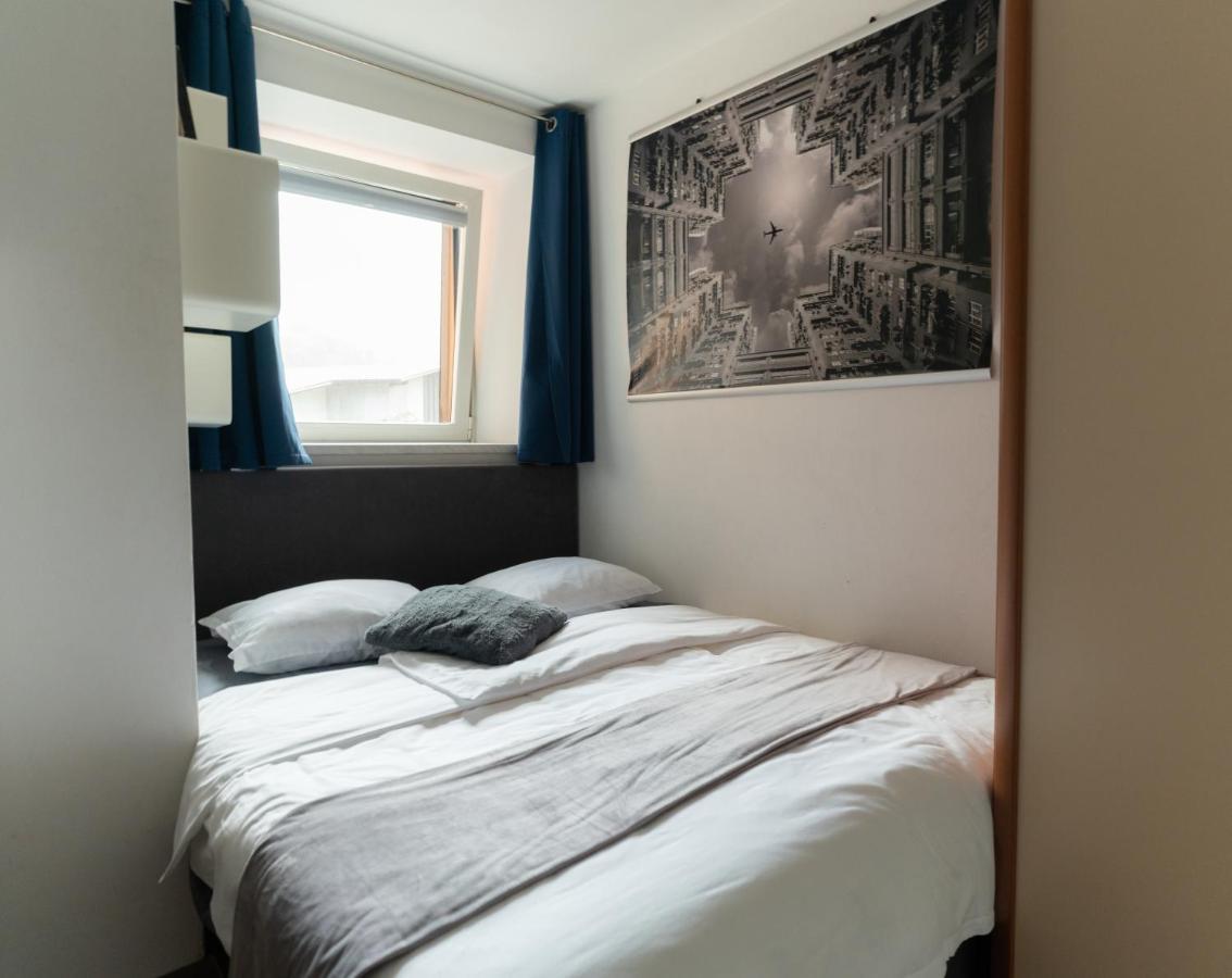 Apartment And Rooms Hisa Sonca โคบาริด ภายนอก รูปภาพ